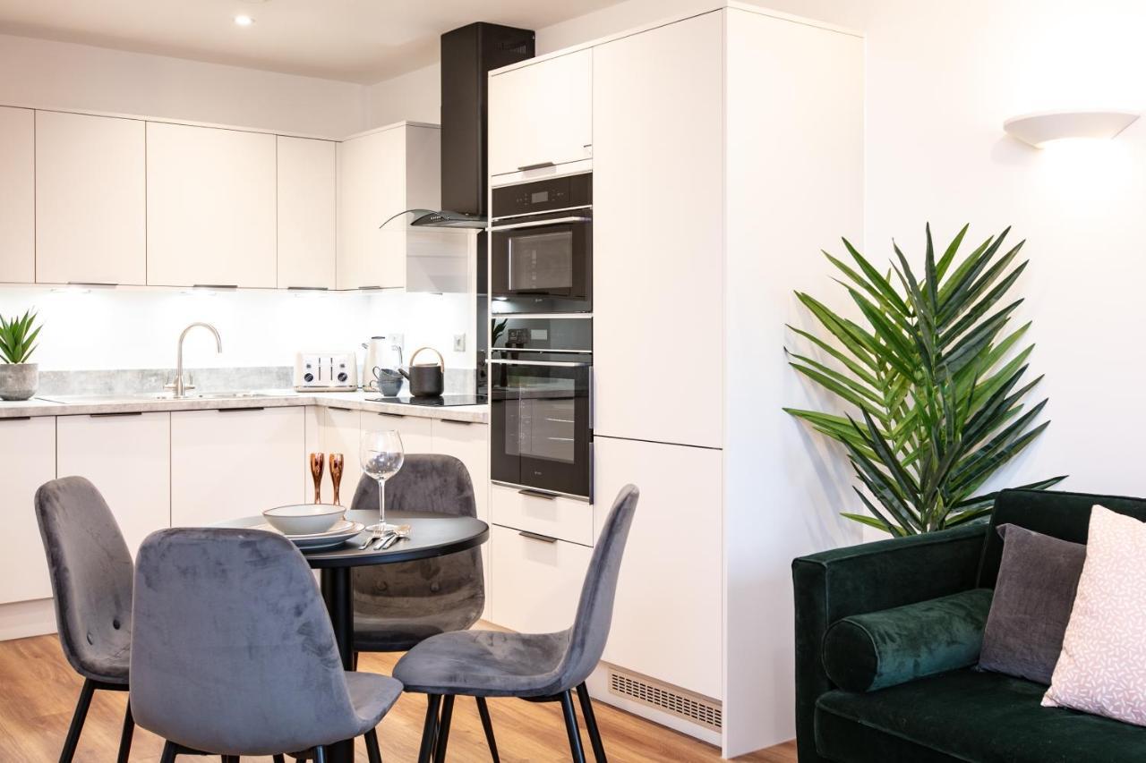City Centre - Free Parking - Stylish 2 Bedroom Apartment Bristol Exterior photo